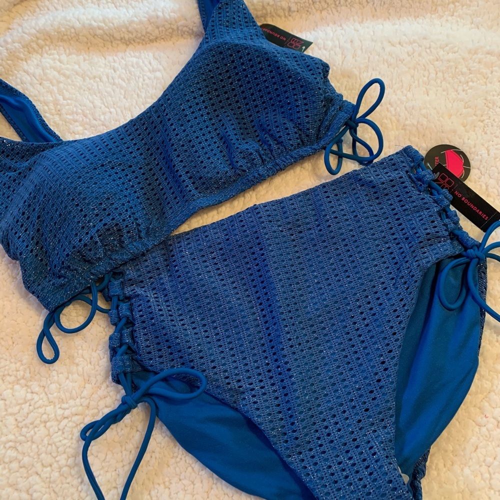 ✔️✔️🌺HOST-PICK🌸🌺🌸🌺NWT. 2 piece Swimsuit- Size-2X